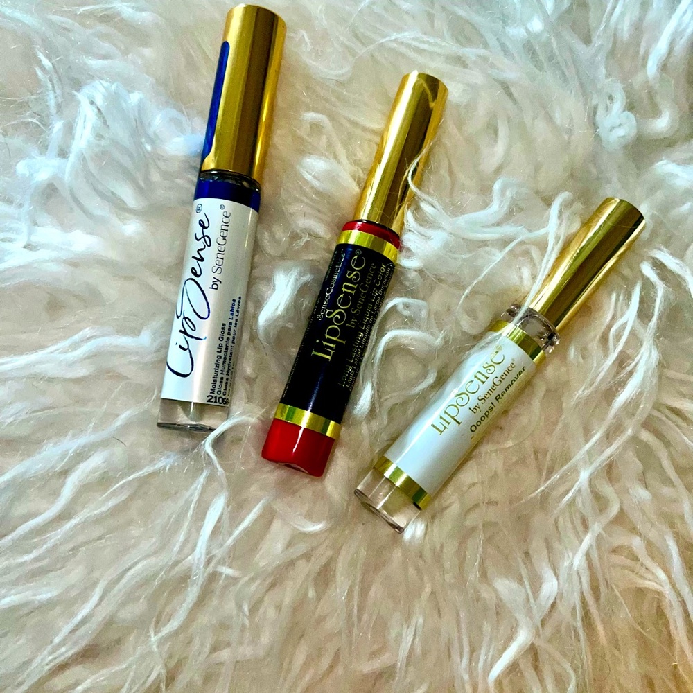 Blu-red lip color w/ glossy gloss and oops remover